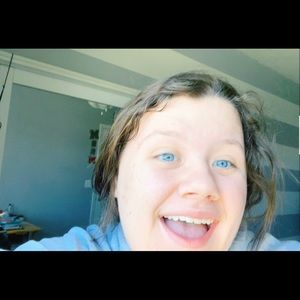 Meet your Posher, Leah